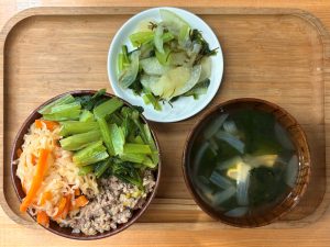 本日のお昼ご飯とおやつ(8/17)