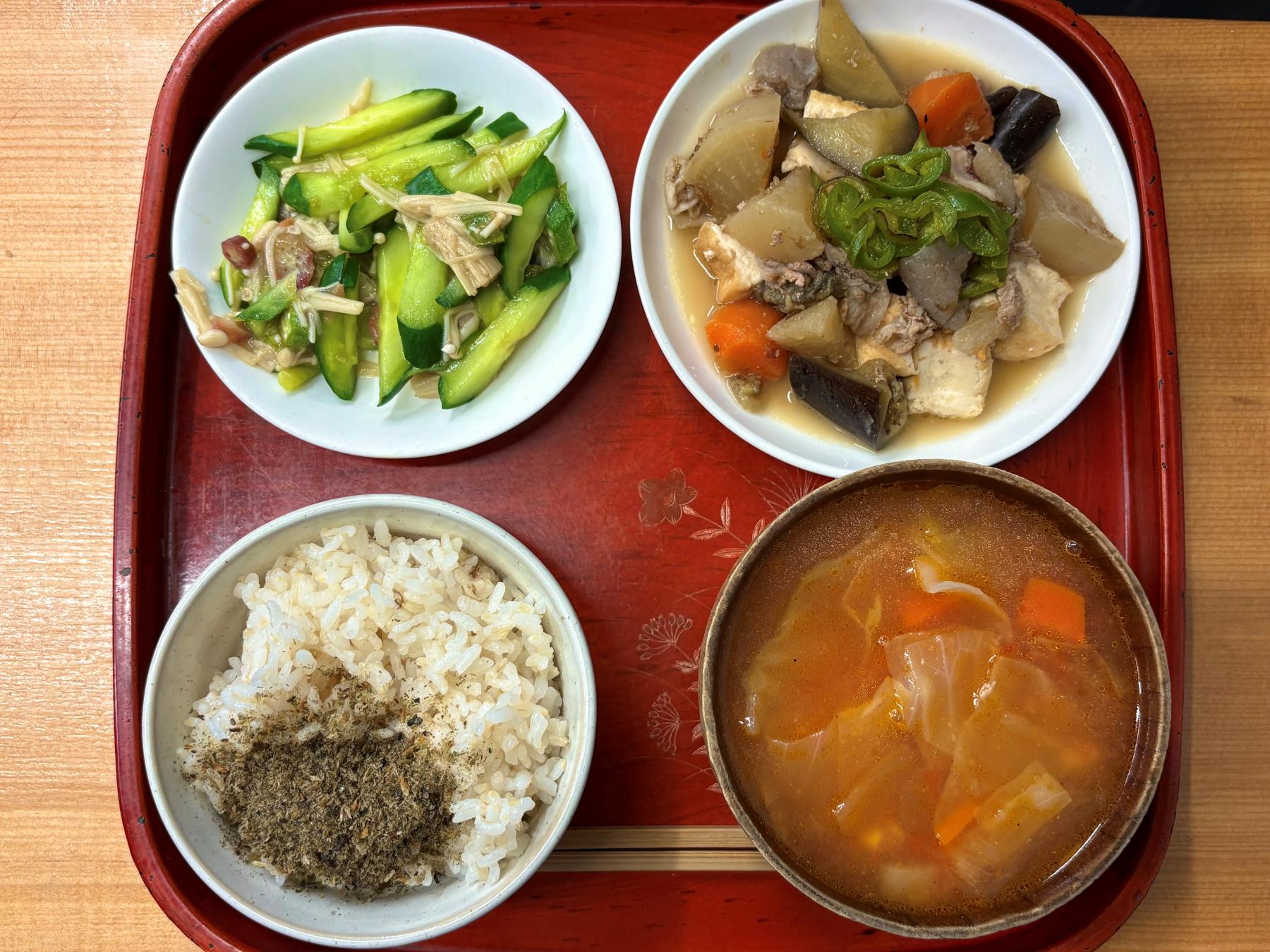 本日のお昼ご飯とおやつ(8/18)