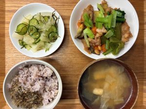 本日のお昼ご飯とおやつ(9/11)
