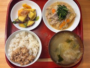 本日のお昼ご飯とおやつ(10/13)