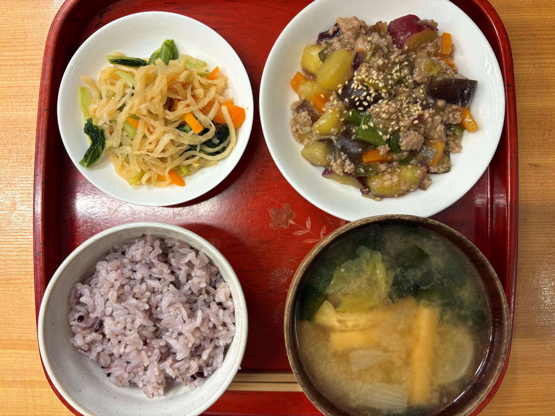 本日のお昼ご飯とおやつ(10/6)